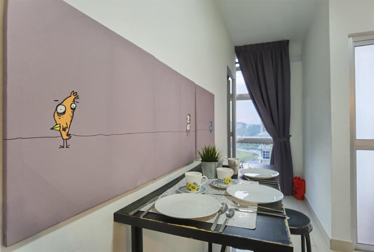 2 Bedroom Apartment - Mycribkl Neocyber Сиберджая Екстериор снимка
