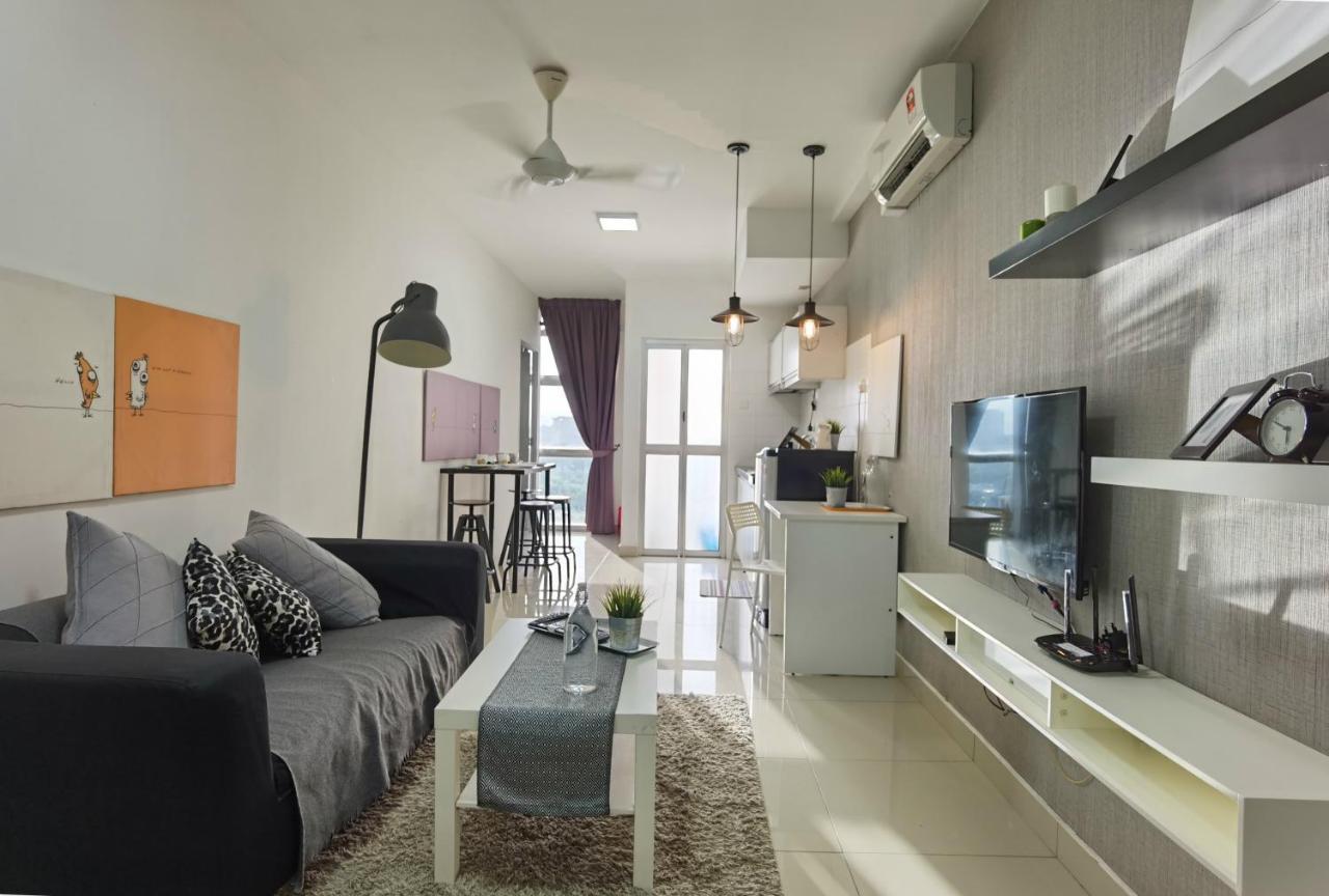 2 Bedroom Apartment - Mycribkl Neocyber Сиберджая Екстериор снимка