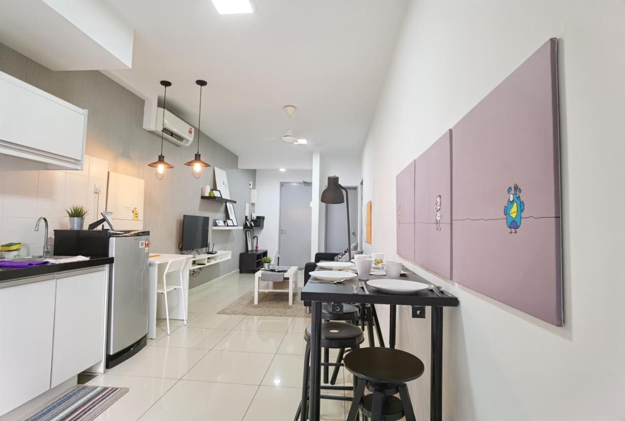 2 Bedroom Apartment - Mycribkl Neocyber Сиберджая Екстериор снимка