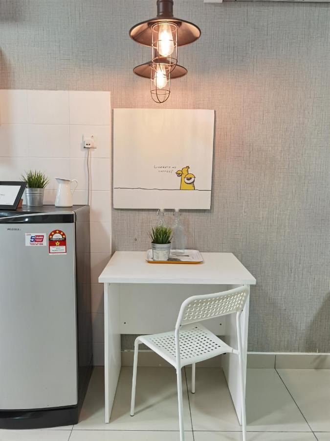 2 Bedroom Apartment - Mycribkl Neocyber Сиберджая Екстериор снимка