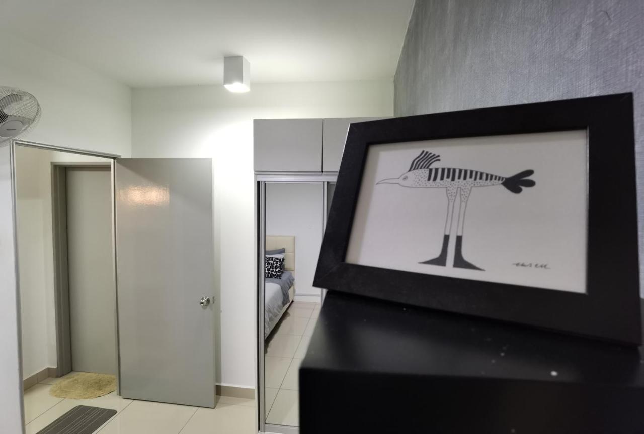 2 Bedroom Apartment - Mycribkl Neocyber Сиберджая Екстериор снимка